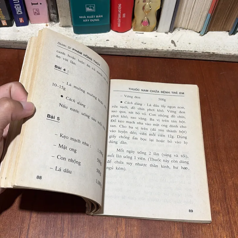 II Bệnh Nhi: Thuốc Nam Chữa Bệnh Trẻ Em - Dược Sĩ Phạm Hồng Thuý - 2000 782393