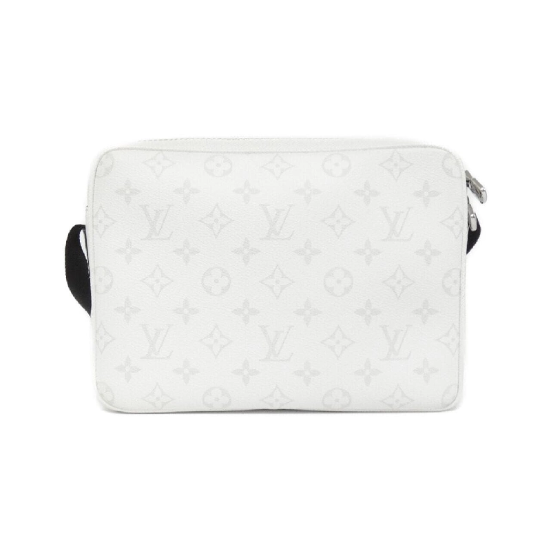 Túi đeo chéo ngoài trời Louis Vuitton Taiga Lama M30873 610745