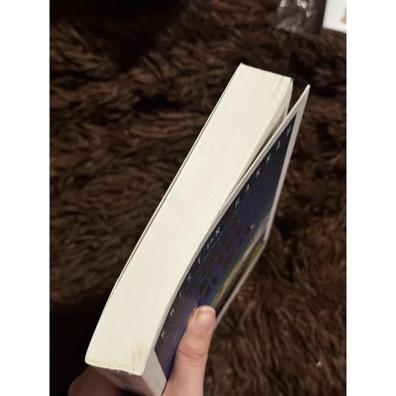 Nữ phi công 758051