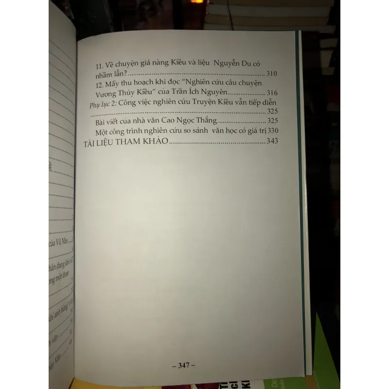 Từ Kim Vân Kiều đến Truyện Kiều so sánh và bình luận - Vũ Nho 1029685
