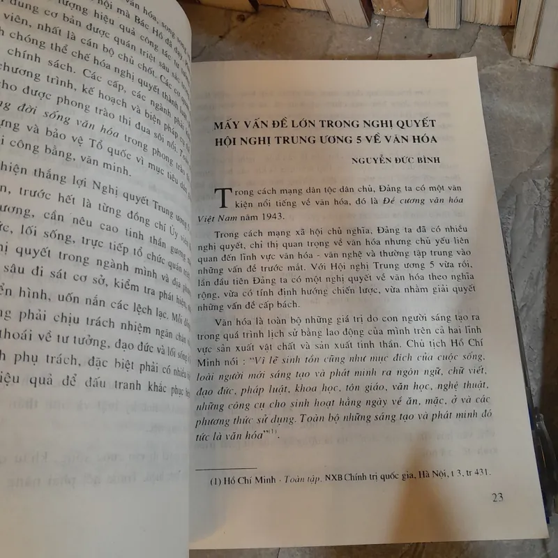 NHỮNG VẤN ĐỀ VĂN HÓA VIỆT NAM HIỆN ĐẠI - LÊ QUANG TRANG, NGUYỄN TRỌNG HOÀN 696955