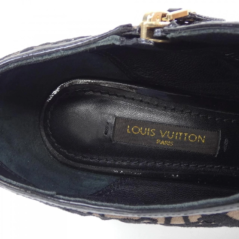 Giày bốt LOUIS VUITTON MA1110 - Hàng hiệu Chính hãng 829248