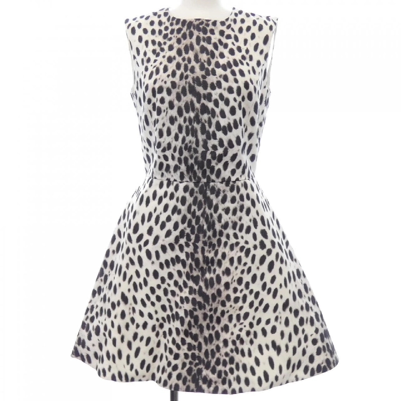 Đầm CHRISTIAN DIOR - Hàng hiệu Authentic 820005