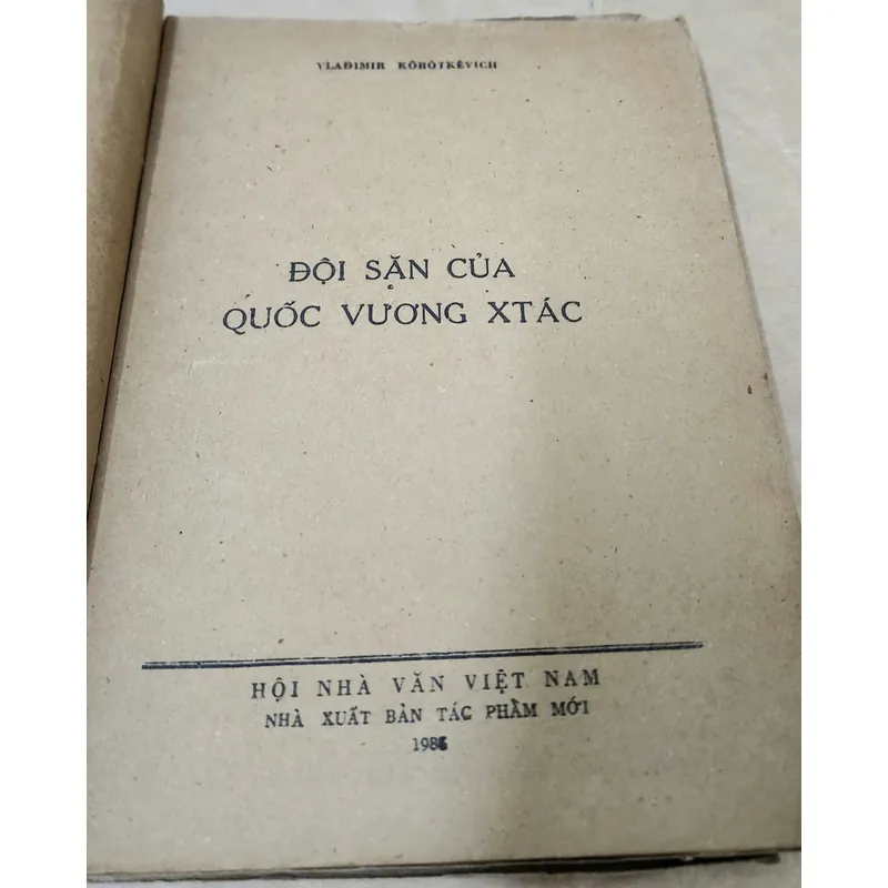 Tác phẩm kinh điển của nhà văn Uladzimir Karatkievich :
“Đội săn của Quốc vương Stakh 705080