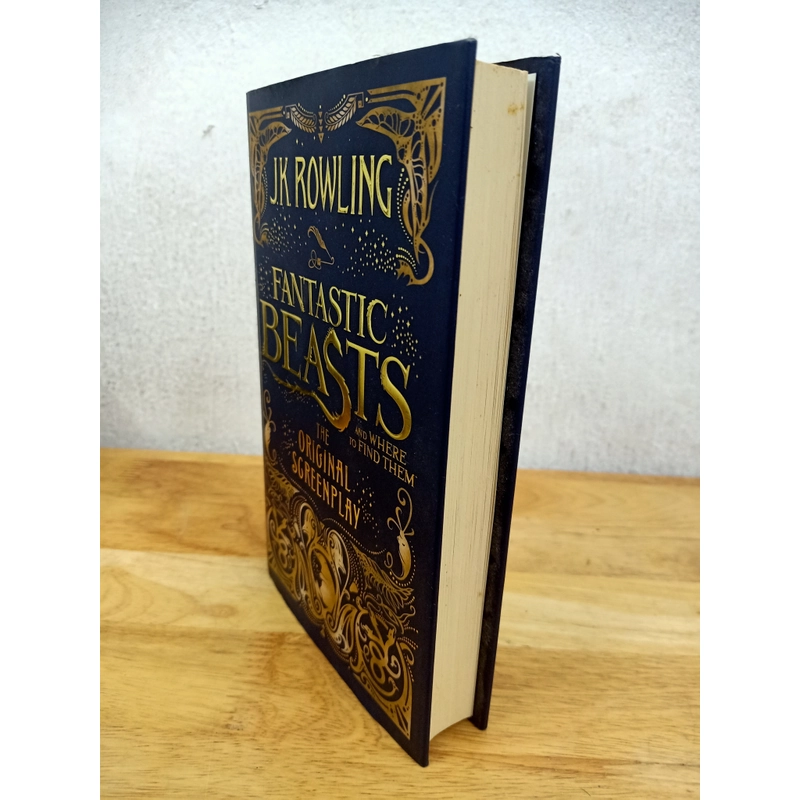 Sách ngoại văn - FANTASTIC BEAST AND WHERE TO FIND THEM 1- J.K.ROWLING 315709