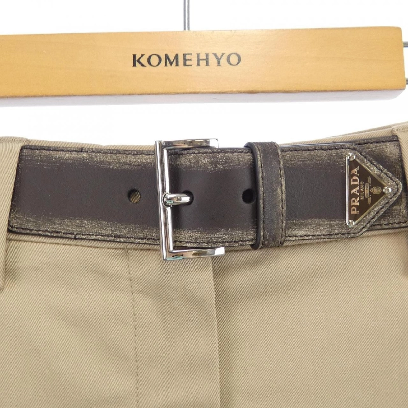 Quần short PRADA P275GK S222 108I 649109