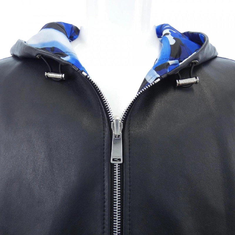 Áo khoác Versace - Hàng hiệu Authentic 903983