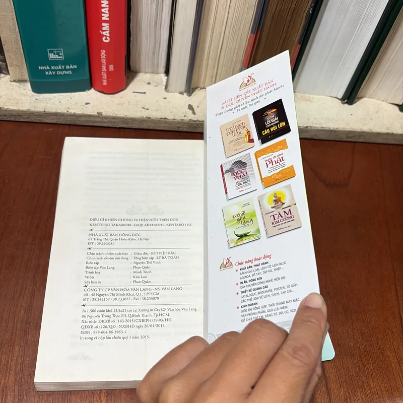 II Chiêm Nghiệm: Điều Gì Khiến Chúng Ta Hiện Hữu Trên Đời - Nhiều Tác Giả - 2015 726901