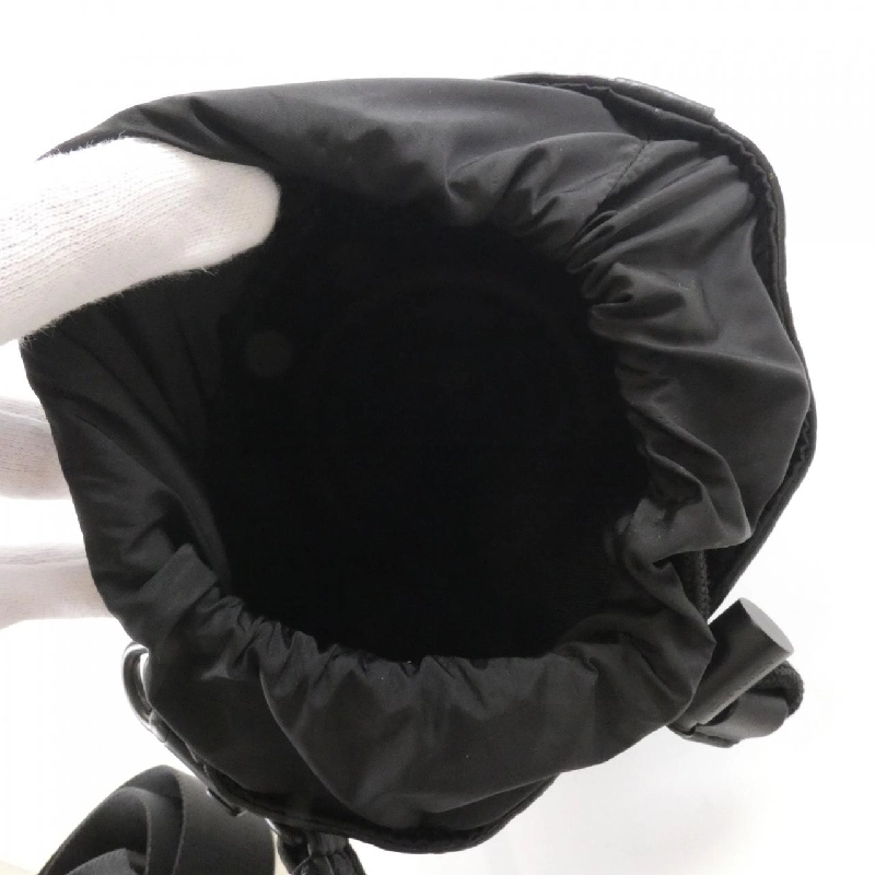 Túi đeo vai Louis Vuitton Monogram Shadow Noé Sling M82248 611191