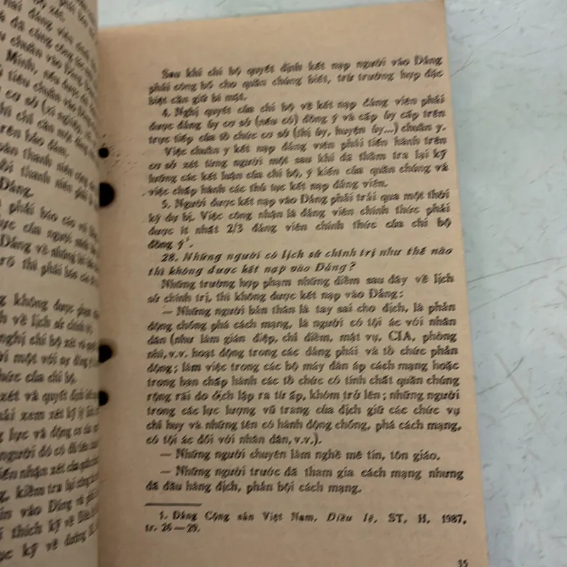 Hỏi đáp công tác Đảng - 1988s 996180