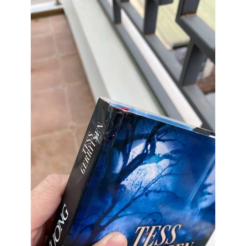 [Sách trinh thám] Khu Vườn Xương - Tess Gerritsen ( sách tốt) 787224