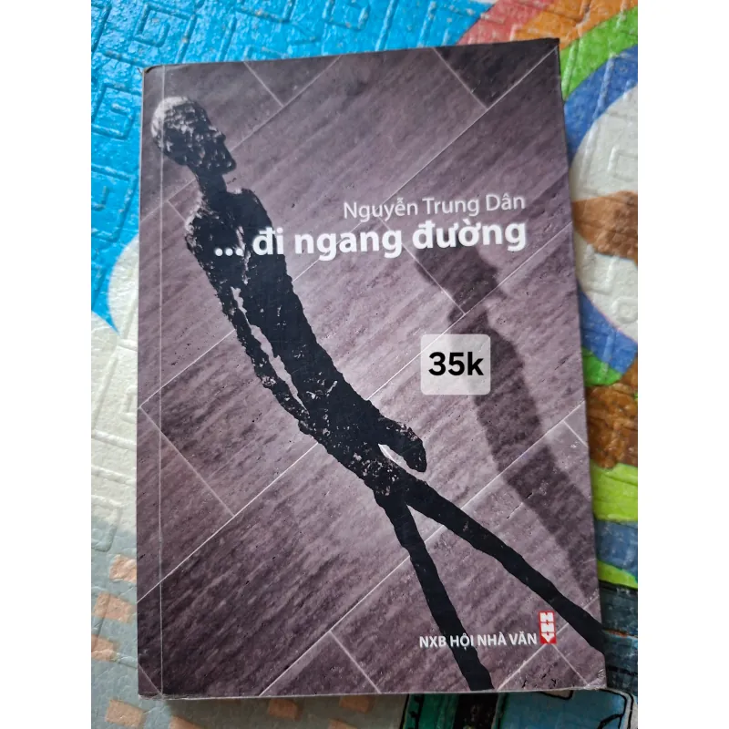 ... đi ngang đường 933347