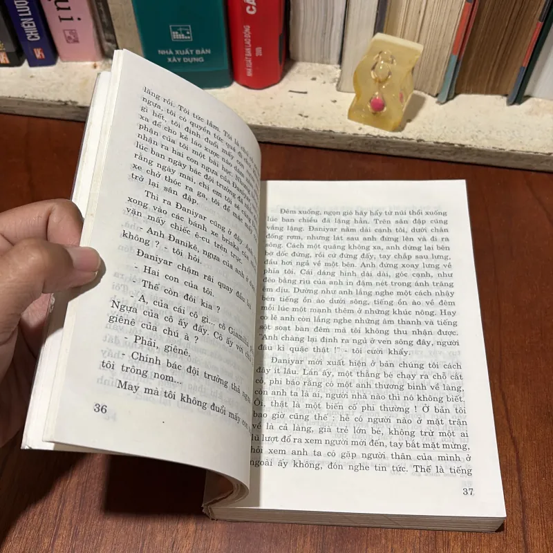 I Văn Học Nước Ngoài: GIAMILIA _ Chuyện Núi Đồi Và Thảo Nguyên - TSINGHIZ AITƠMATỐP - 2001 781598