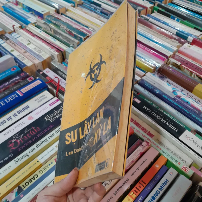 SỰ LÂY LAN KỲ LẠ - LEE DANIEL KRAVETZ ( PHẠM QUỐC KHÁNH, NGUYỄN HẢI ĐĂNG DỊCH) 999844