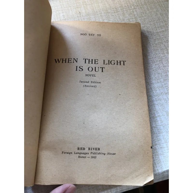 When the light is out-Ngô Tất Tố 961392