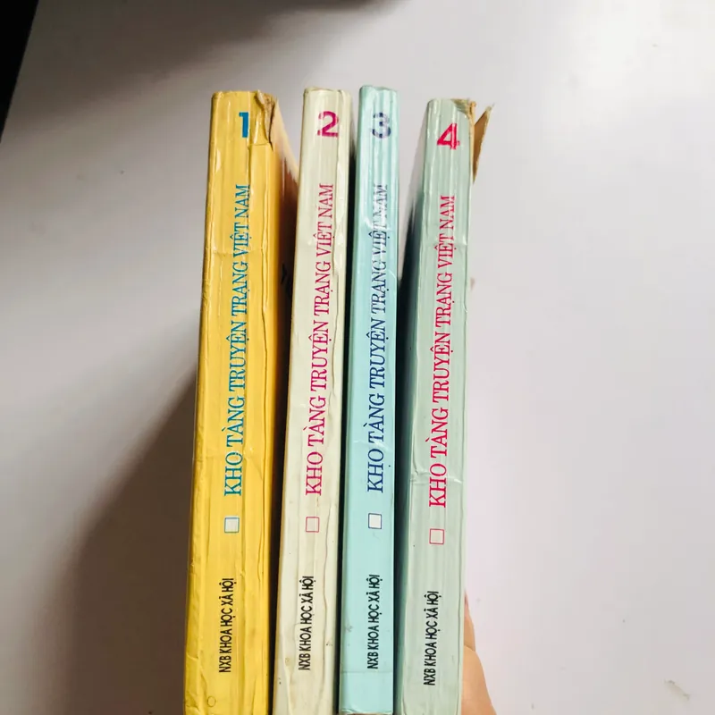 BỘ 4 TẬP 1,2,3,4 KHO TÀNG TRUYỆN TRẠNG VIỆT NAM  553561
