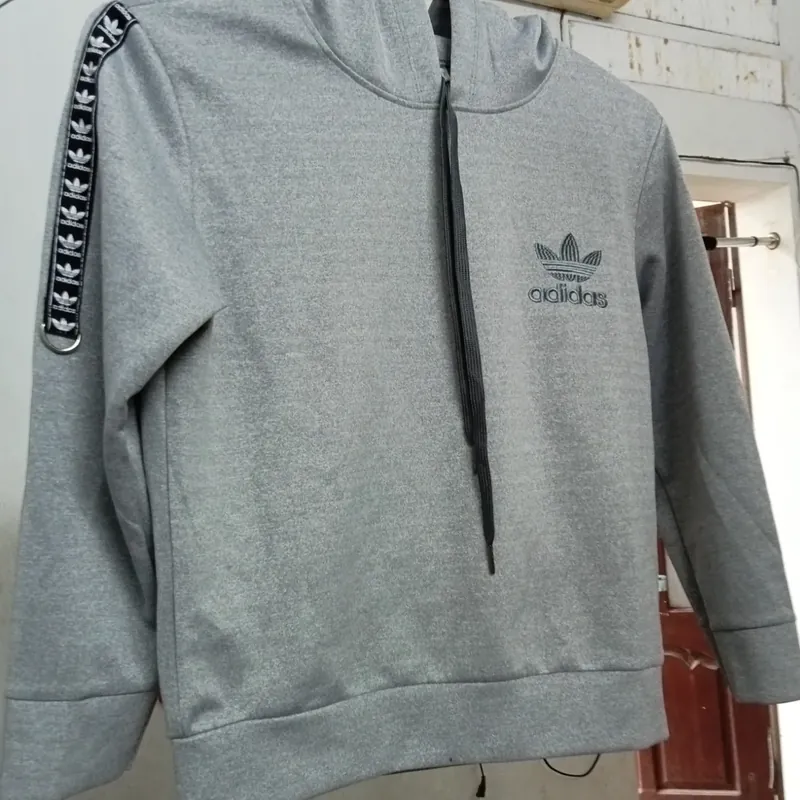 Áo nỉ cho bé trai từ 8-10 tuổi 720384