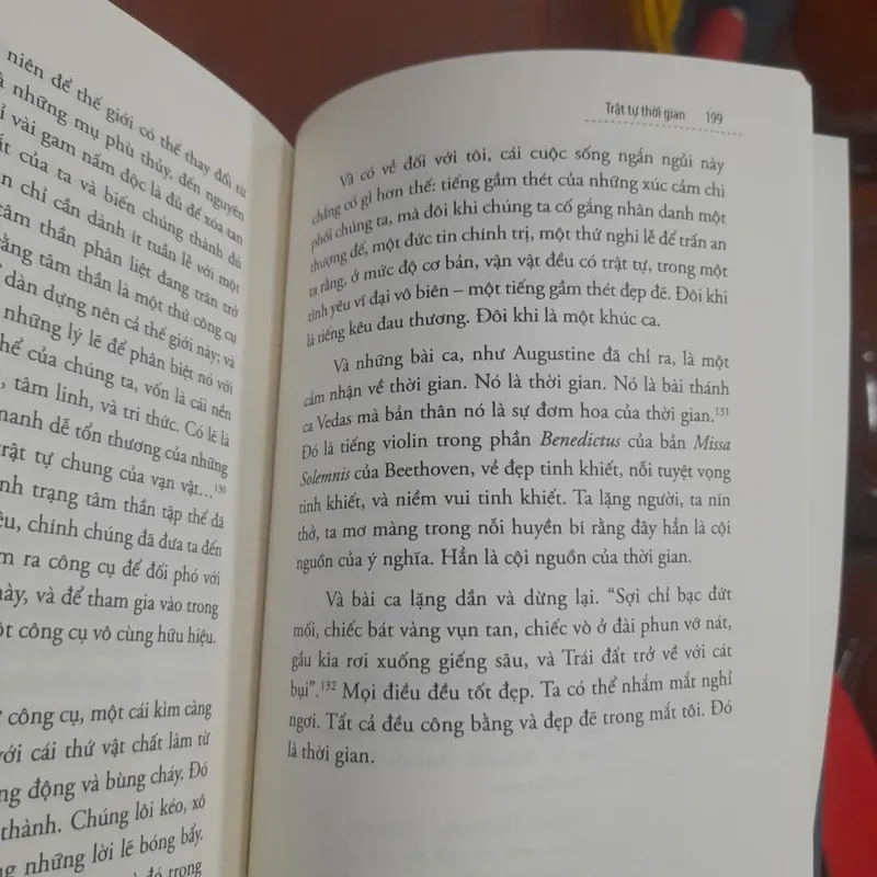 Carlo Rovelli - TRẬT TỰ THỜI GIAN 569923