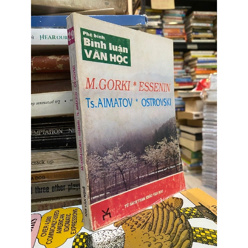 Phê Bình Bình Luận Văn Học 122341