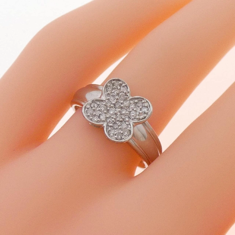 Nhẫn kim cương hoa K18WG 0.20CT 670061