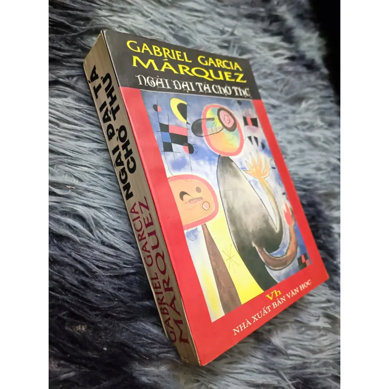 Ngài đại tá chờ thư (Gabriel Garcia Marquez) 1001605