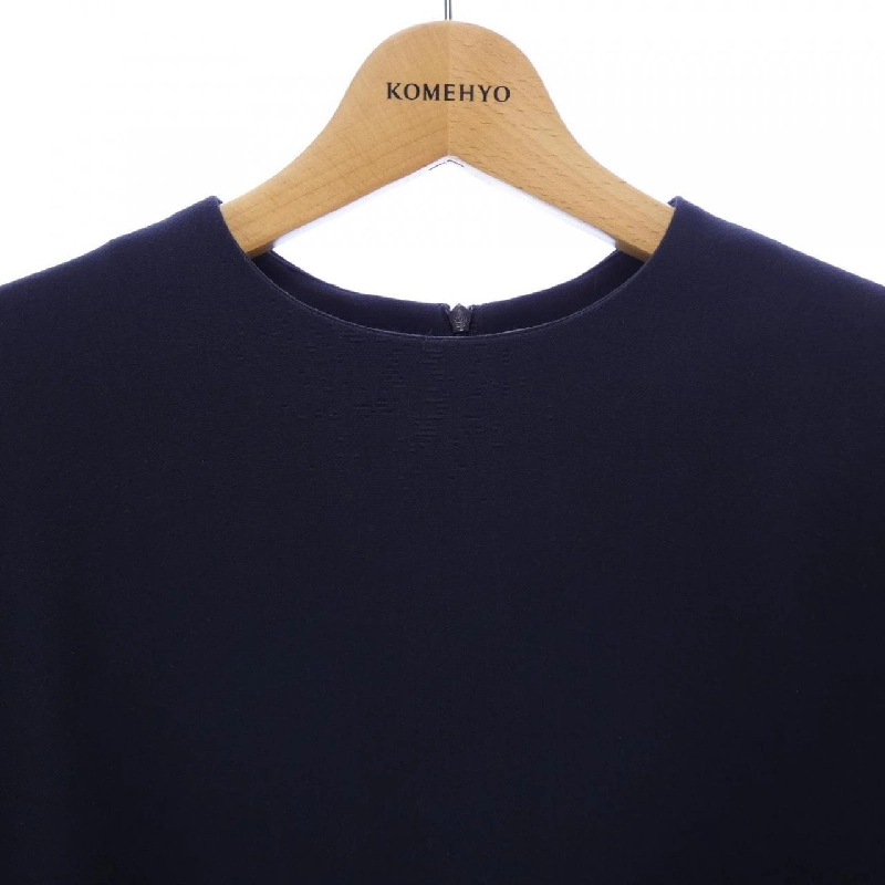 Theory luxe 03-3108265 Top - Hàng hiệu Authentic 813431