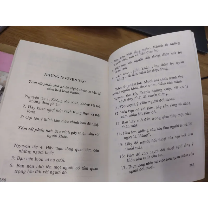 Sách: Nghệ thuật giao tiếp - Dale Carnegie (B1) 716279