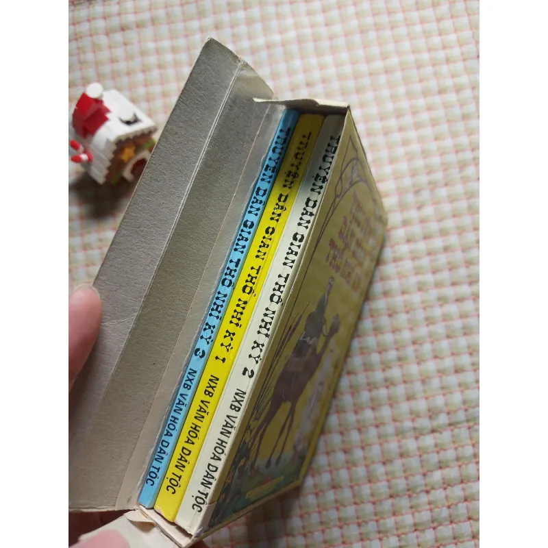 Box 3 cuốn TRUYỆN DÂN GIAN THỔ NHĨ KỲ • Sách Khổ Nhỏ 753188