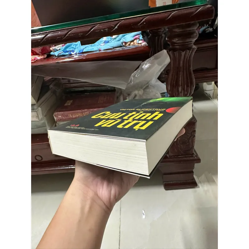 Cứu tinh vũ trụ - Victor Slipentrac (Bìa mềm) 689390