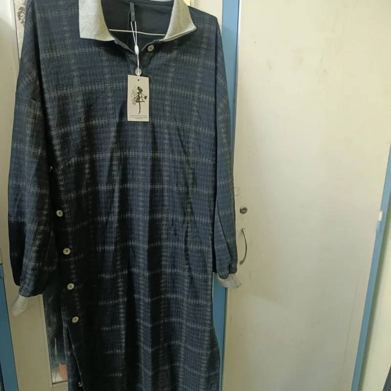 Đầm suông xẻ tà nút 2 bên  568425