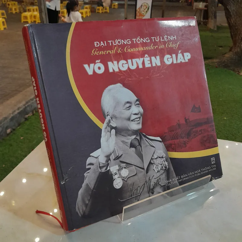 ĐẠI TƯỚNG TỔNG TƯ LỆNH VÕ NGUYÊN GIÁP ( BÌA CỨNG) - TRẦN MẠNH THƯỜNG 273639