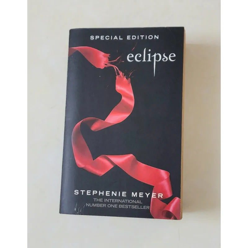 ECLIPSE - Stephanie Meyer (628 pages) 735923