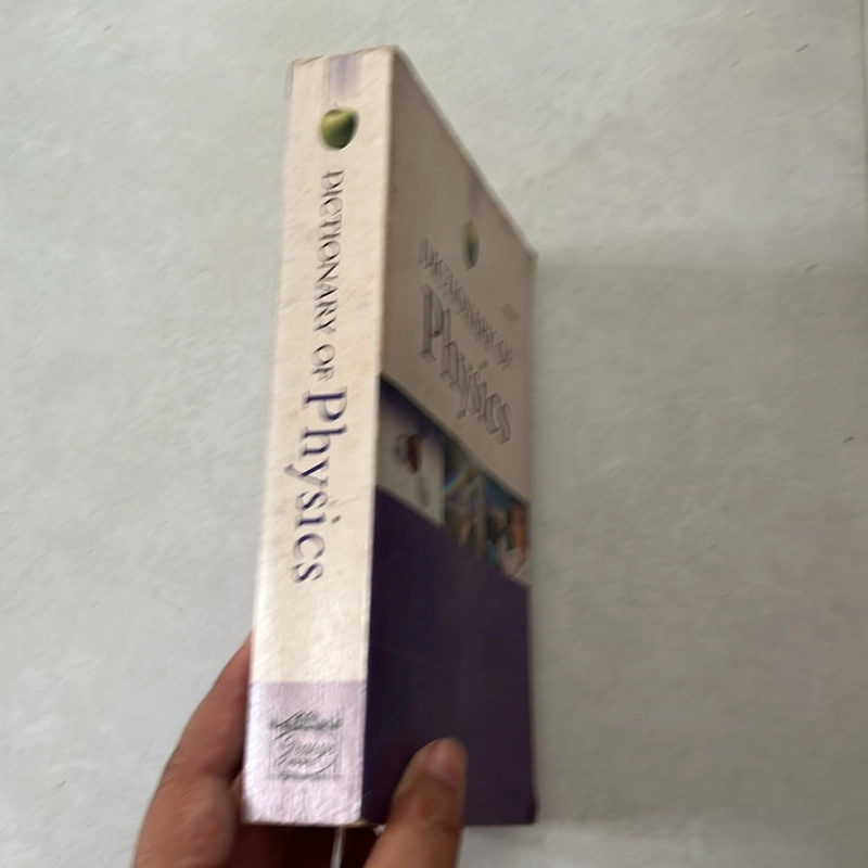 Dictonary of Physics  527578