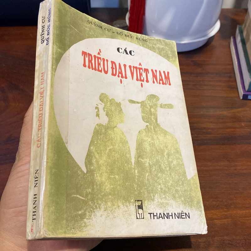 CÁC TRIỀU ĐẠI VIỆT NAM, XUẤT BẢN NĂM 1993 494207