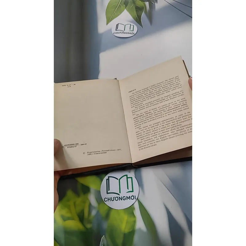 [MIỄN PHÍ BỌC SÁCH] A Book of Russian Idioms Illustrated - M.I. Dubrovin 749410