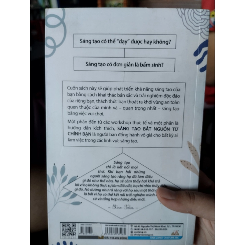 Sáng tạo bắt nguồn từ chính bạn" (Creativity Begins With You) của Andy Neal và Dion Star 525217