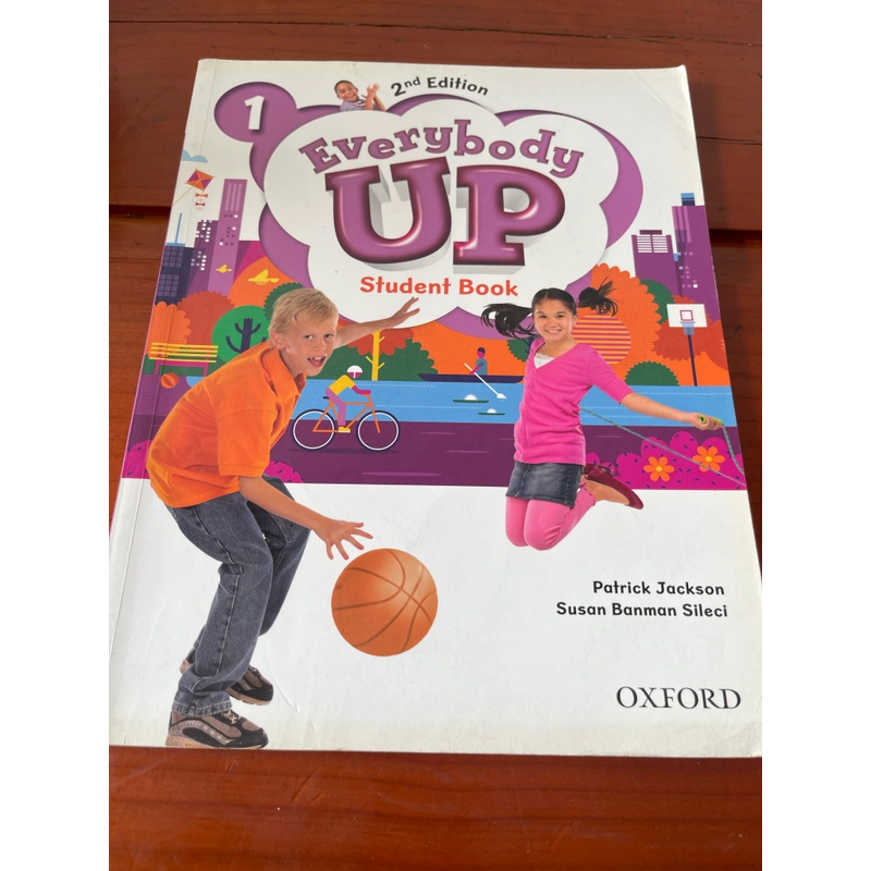 HỌC TIẾNG ANH Everybody up student book 1 539350
