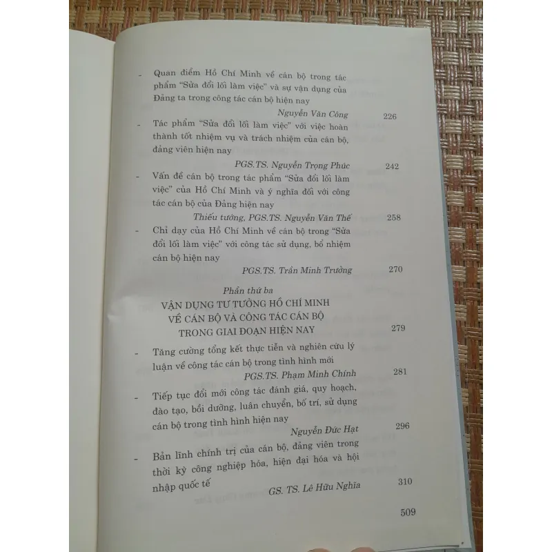 TƯ TƯỞNG HỒ CHÍ MINH VỀ CÁN BỘ VÀ CÔNG TÁC CÁN BỘ 762377