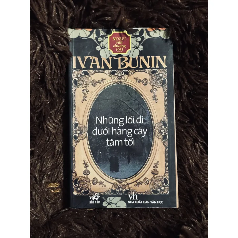 Những lối đi dưới hàng cây tăm tối 993152