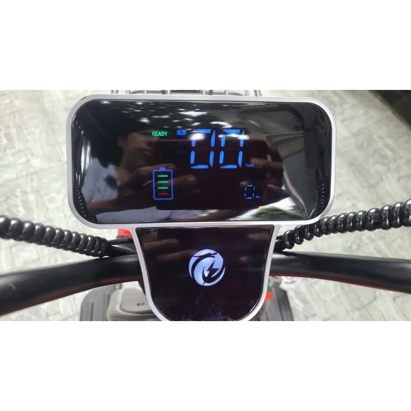 Xe điện NAKACHI màu đỏ mới 99%, còn bảo hành, có số lùi, leo được dốc. 783303