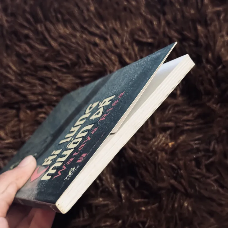 Cái lưng muốn đá 755435