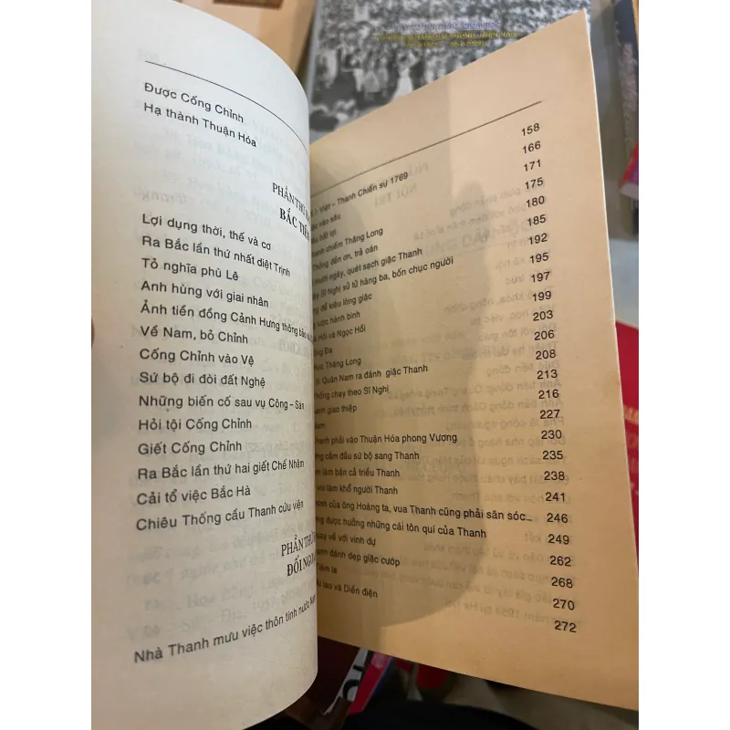 QUANG TRUNG ANH HÙNG DÂN TỘC - HOÀNG TRÚC TRÂM  1032237