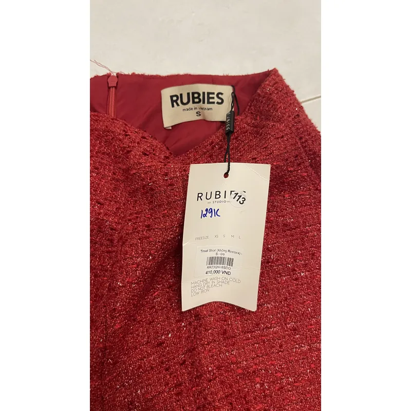 Sale. Quần Short Tinsel [còn tem mới 100%]. Thương hiệu: Rubies 688271