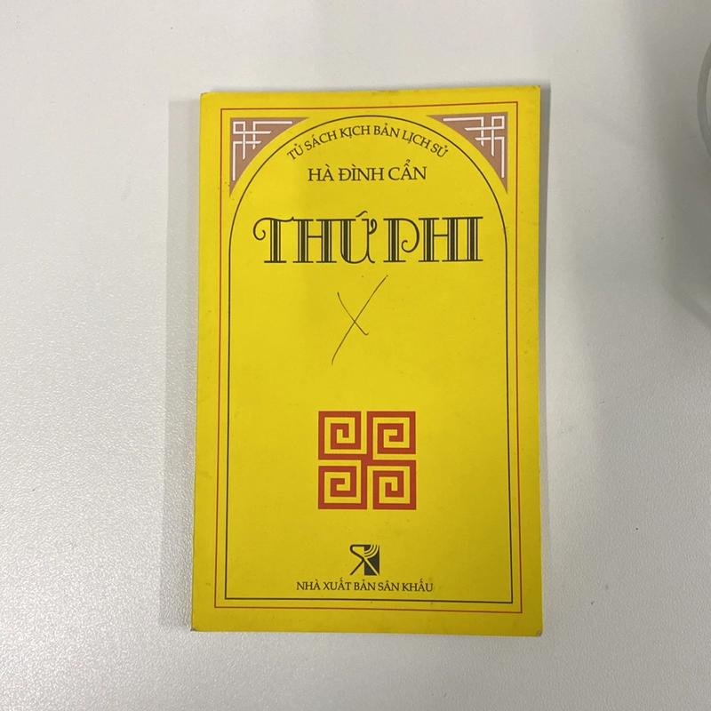 Sách Thứ Phi của Hà Đình Cẩn tủ sách kịch bản lịch sử 499155
