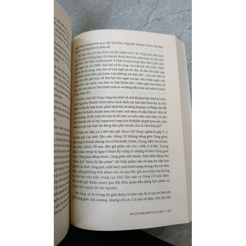 HỒ SƠ VỀ LỤC CHÂU HỌC - NGUYỄN VĂN TRUNG 789736