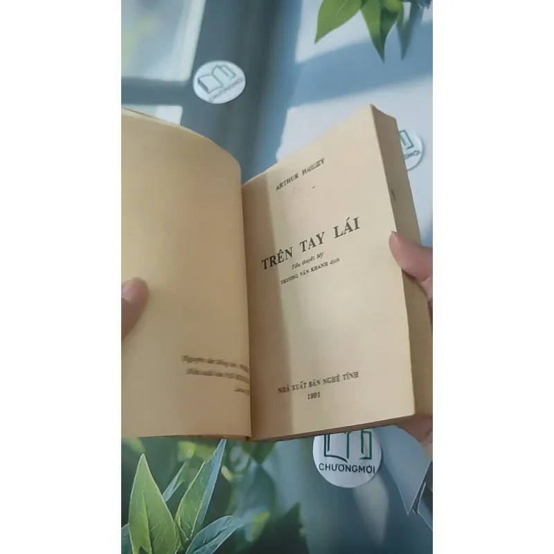 [XƯA] Trên Tay Lái (1991) - Arthur Hailey 997759