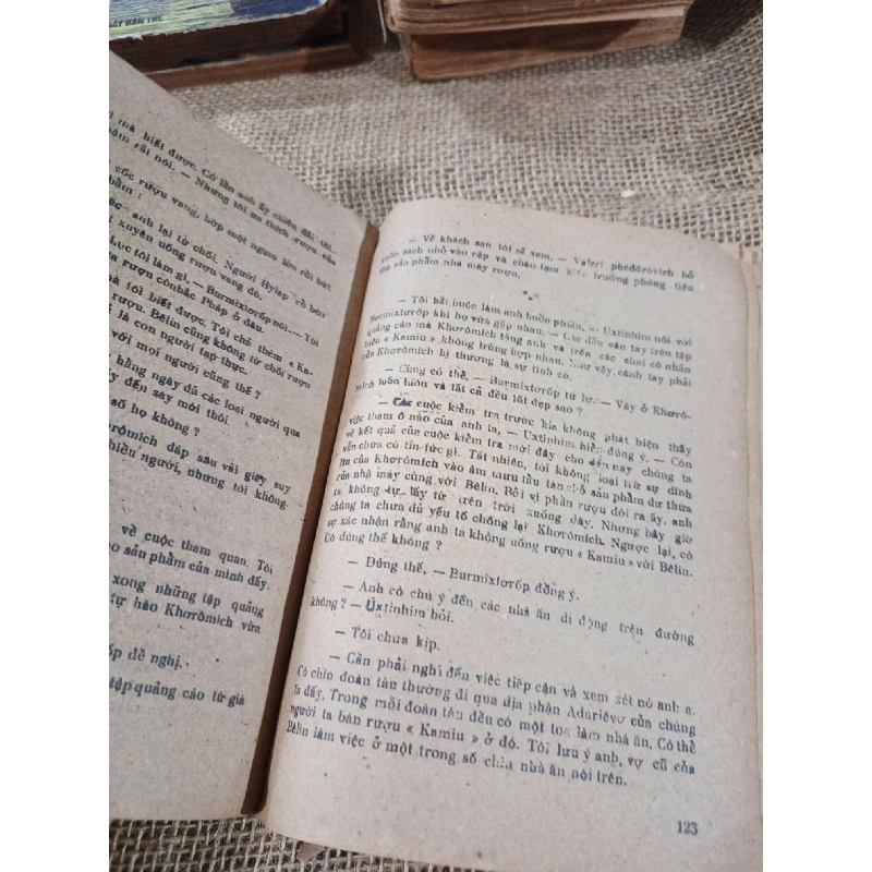 Nhầm đối tượng - Luibốp Arextôva 1987 mới 70% ố rách (Văn học nước ngoài) HLSC2404 1028470
