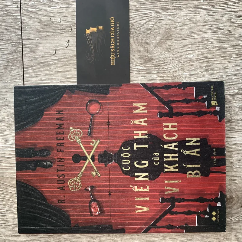 Cuộc viếng thăm của vị khách bí ẩn - R.Austin Freeman 708439