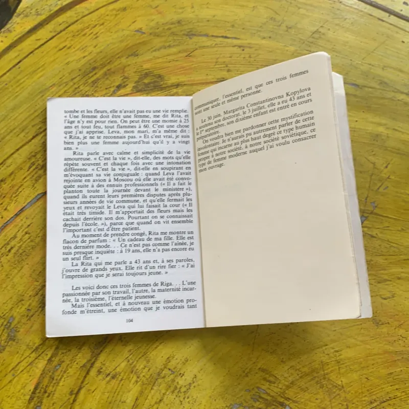 COMBO TEA LEAF FORTUNE CARDS - Rae Hepburn & LE MODE DE VIE SOVIETTIQUE 937394