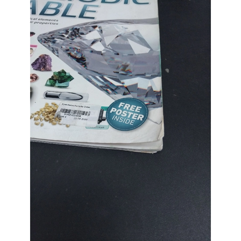 Eyewitness periodic table mới 80% bẩn bìa, ố 2019 HCM2811 Adrian Dingle NGOẠI VĂN 917898
